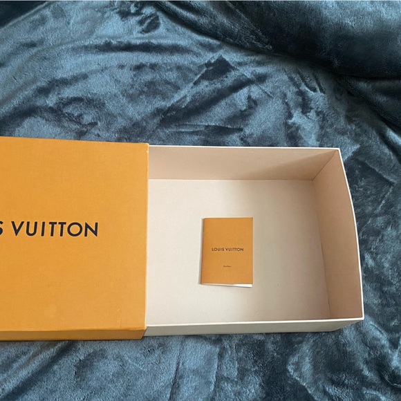 Louis Vuitton box - Picture 3 of 6